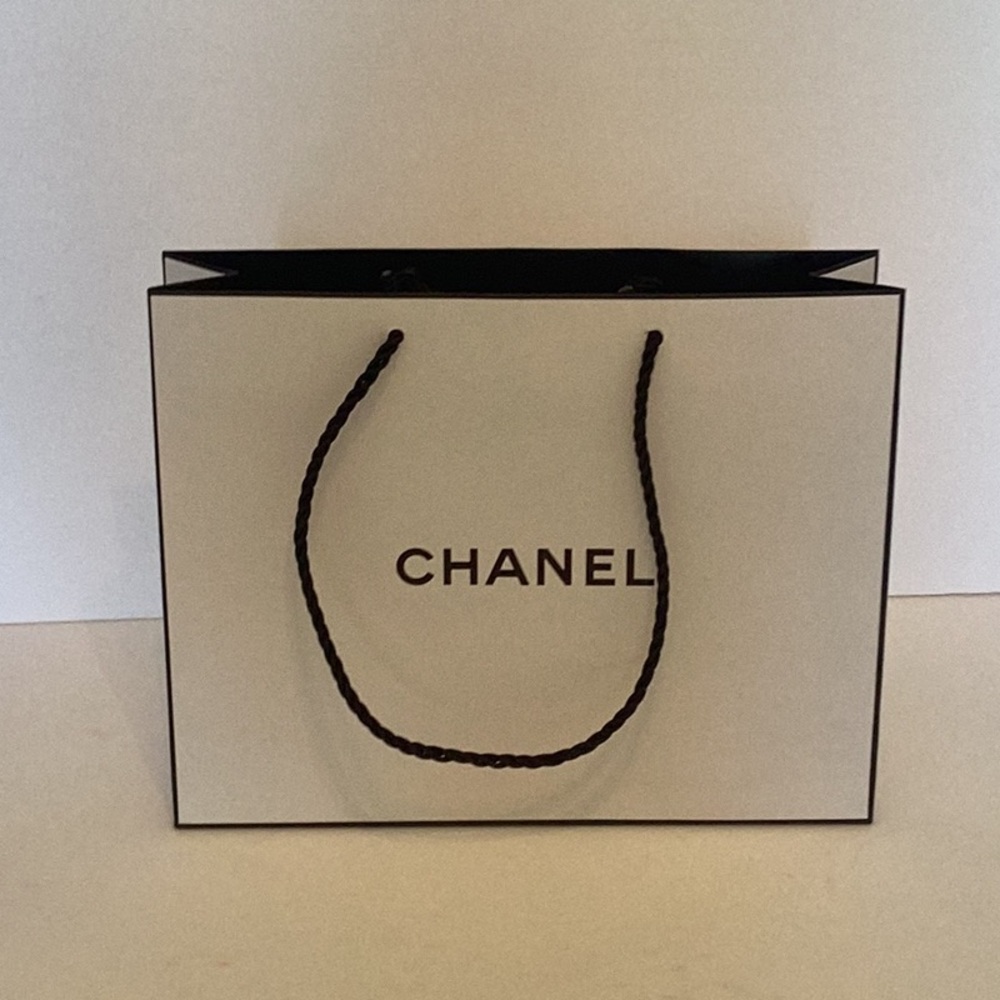 Chanel bag 10x8 free with a purchase